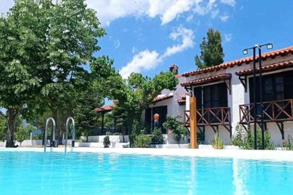 Αρχοντικο Στουσ Προποδεσ Του Ορουσ Διρφυσ Villa Loutsa  Dış mekan fotoğraf