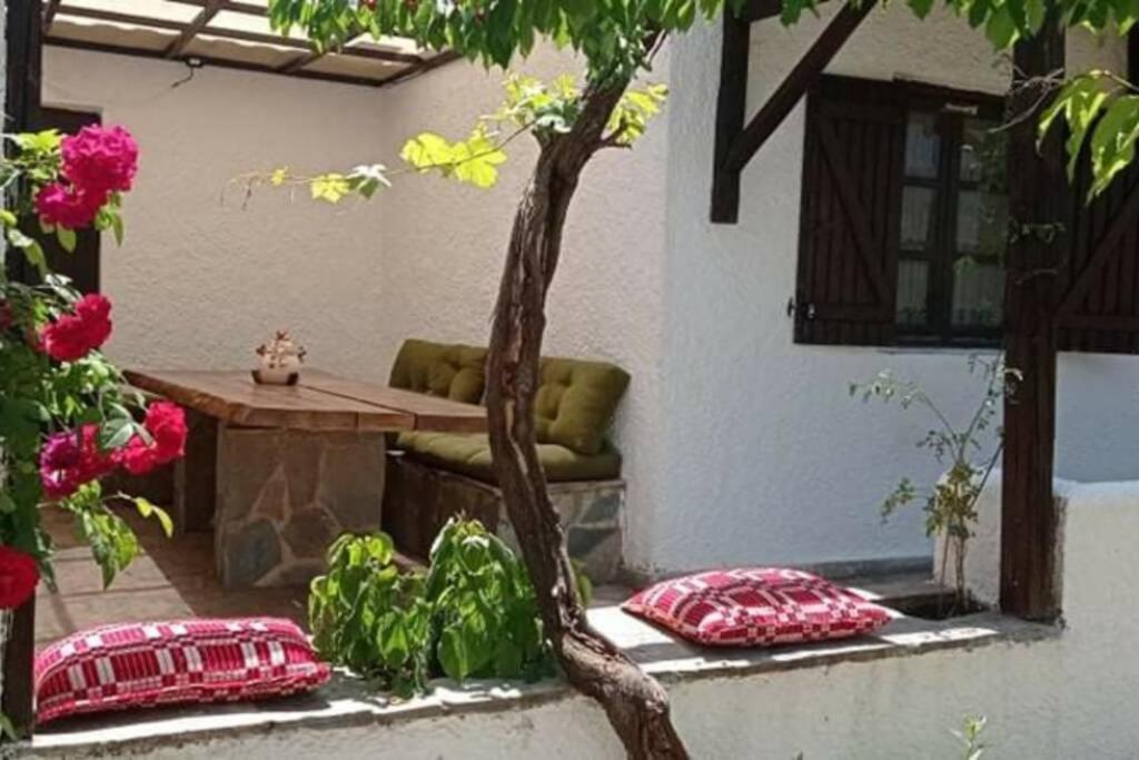 Αρχοντικο Στουσ Προποδεσ Του Ορουσ Διρφυσ Villa Loutsa  Dış mekan fotoğraf